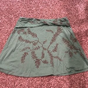 Green Toad&Co floral boho skirt leaf pattern organic cotton eco-friendly tencel